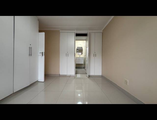 2 BEDROOM DUPLEX RENTED IN ESSENWOOD